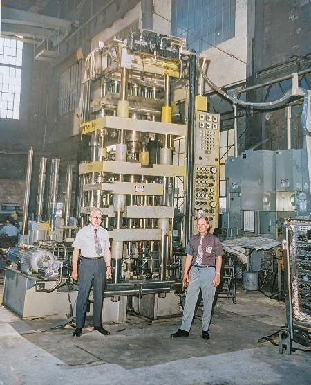 Kenneth E. Starr, designer